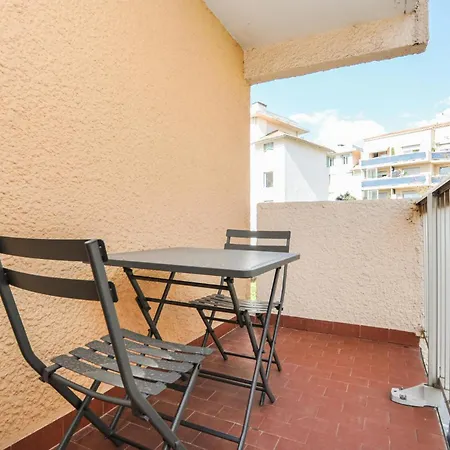 Beautiful In With Kitchen Apartment *